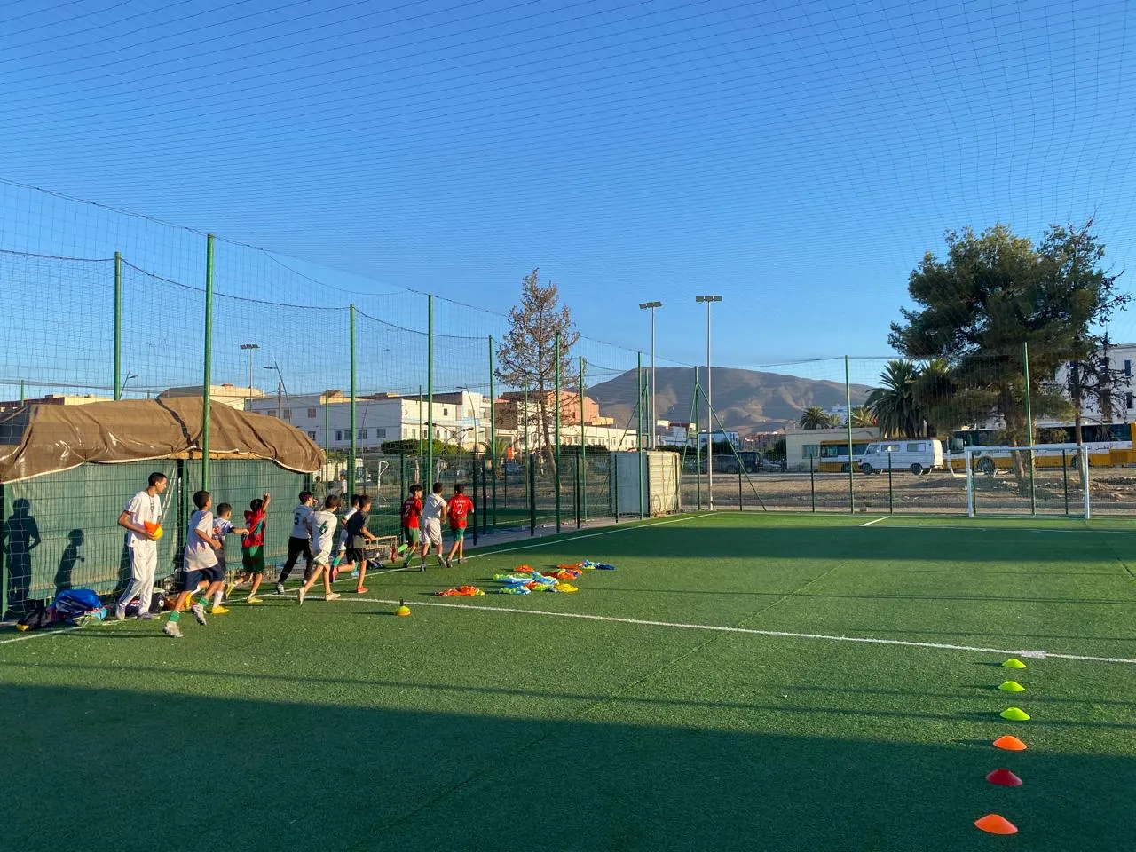 Enfants du club de football United Tamaghrabit